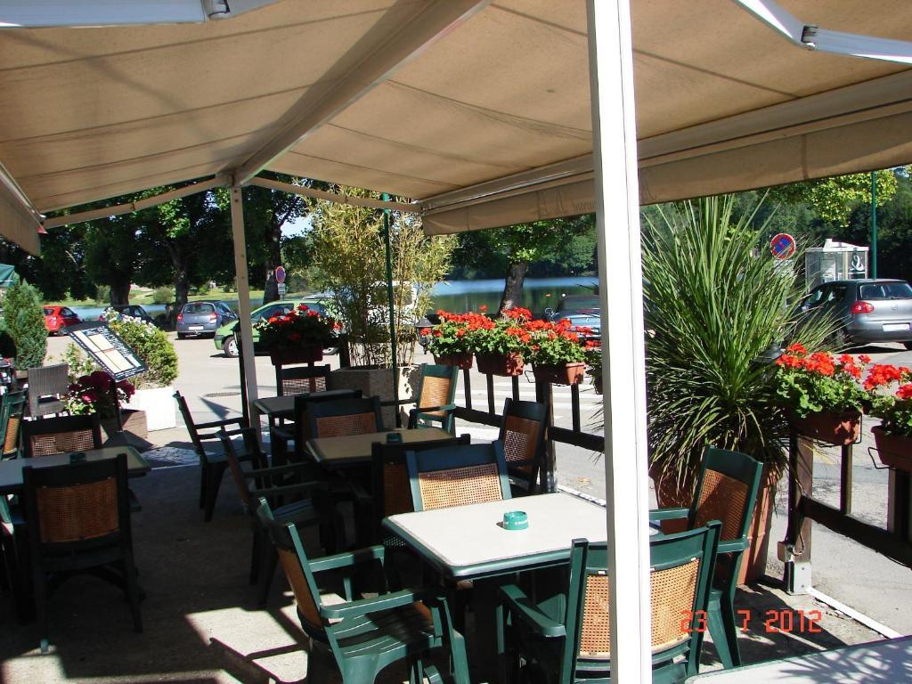 Hotel Du Lac Huelgoat Εξωτερικό φωτογραφία