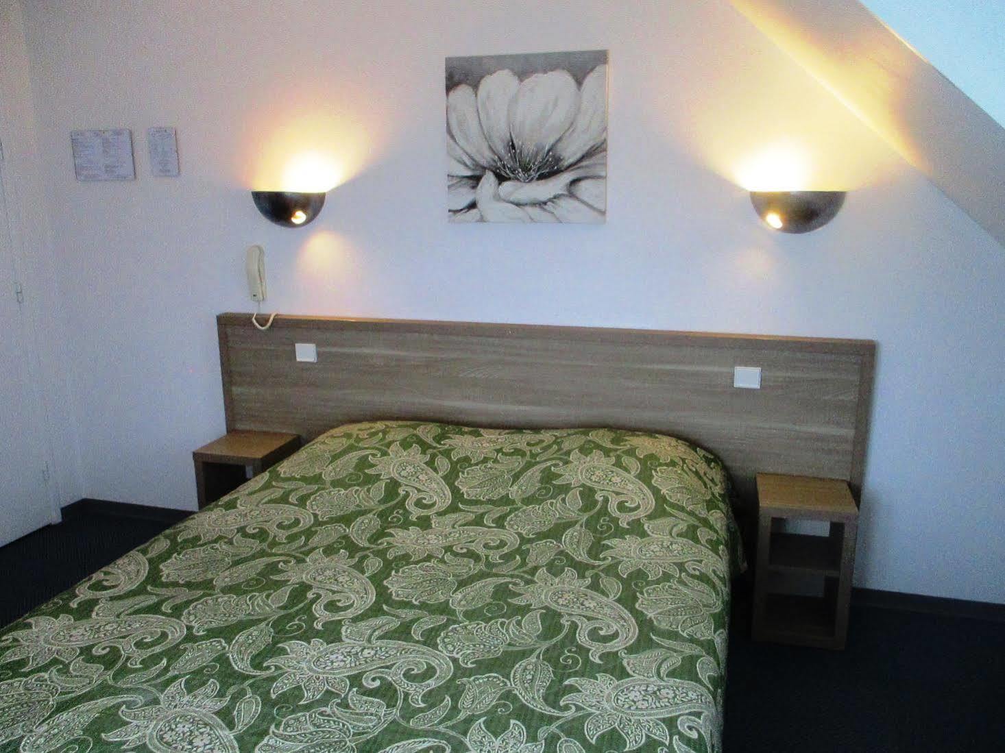 Hotel Du Lac Huelgoat Εξωτερικό φωτογραφία